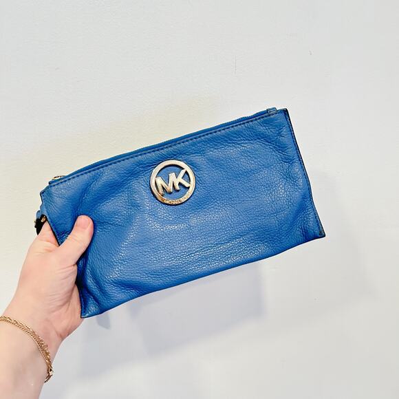 Michael Kors Pebbled Leather Zip Wallet Wristlet Blue - Picture 1 of 8